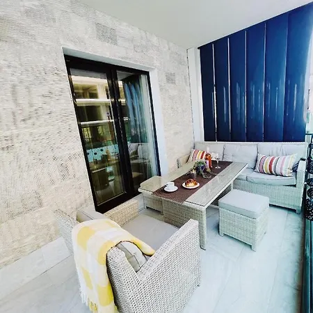 Sea View *